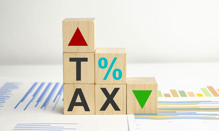 【所得税の早見表】年収から所得税を計算する方法を解説！
